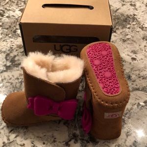 New Ugg Cassie Bow Boots chestnut pink size 2/3